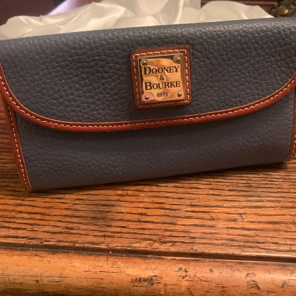 DOONEY & BOURKE AUTHENTIC SLATE BLUE WALLET - Picture 11 of 11